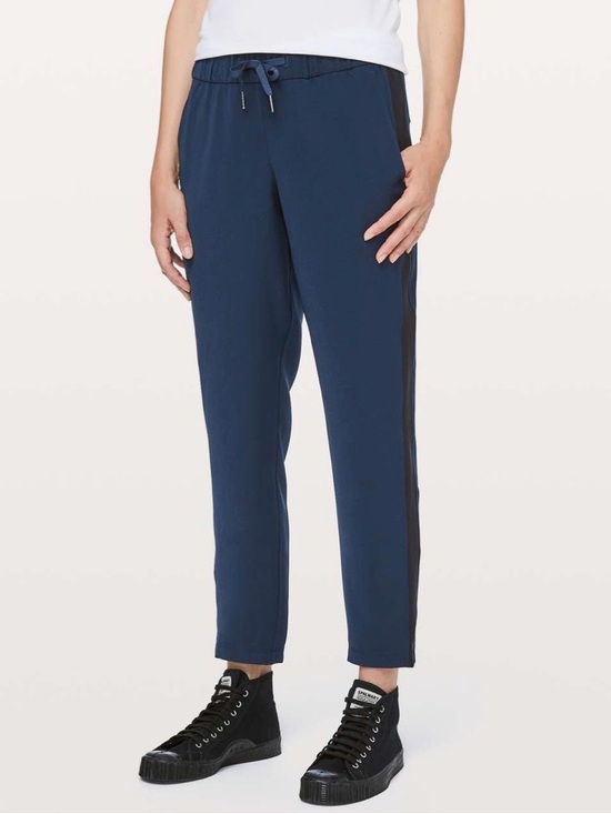 lululemon athletica Pants - Lululemon On The Fly Pant Woven *Track Stripe True Navy / Black Women’s 12